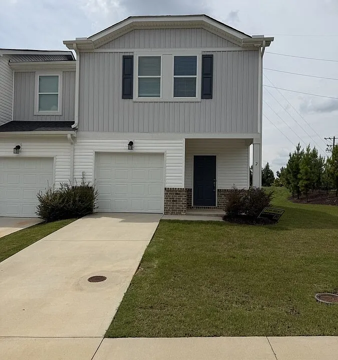2 Rockshire Trl
