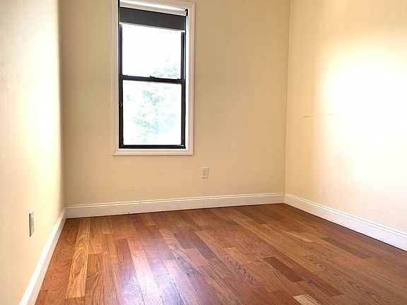 4th image of 4824 46th St APT 2R