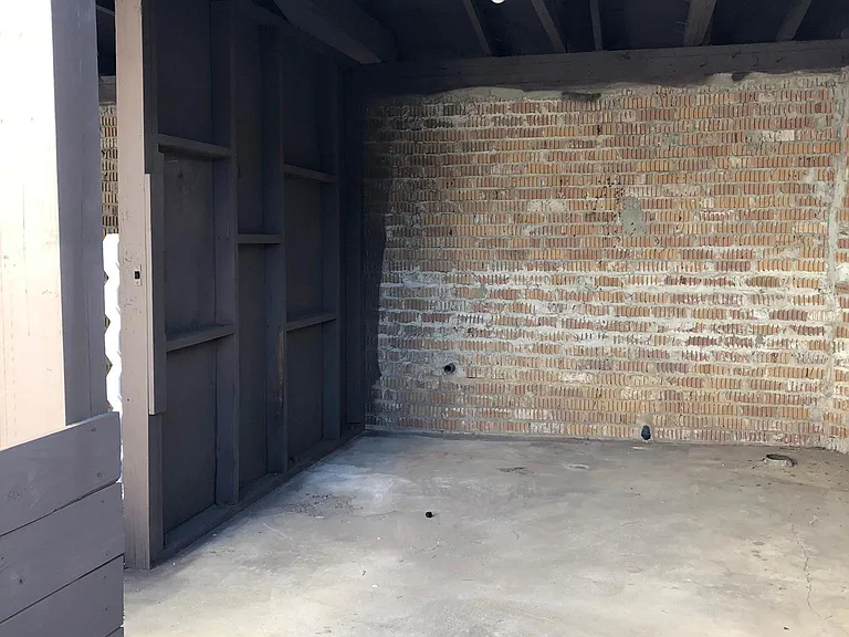 2110 Amelia St — Photo 14