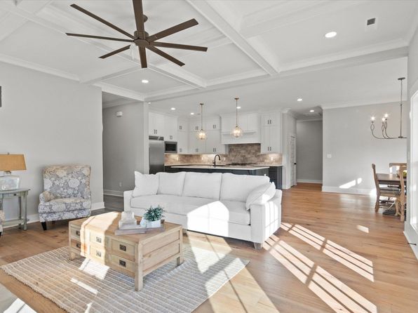 20730 Jeremiah Ln, Athens, AL 35611