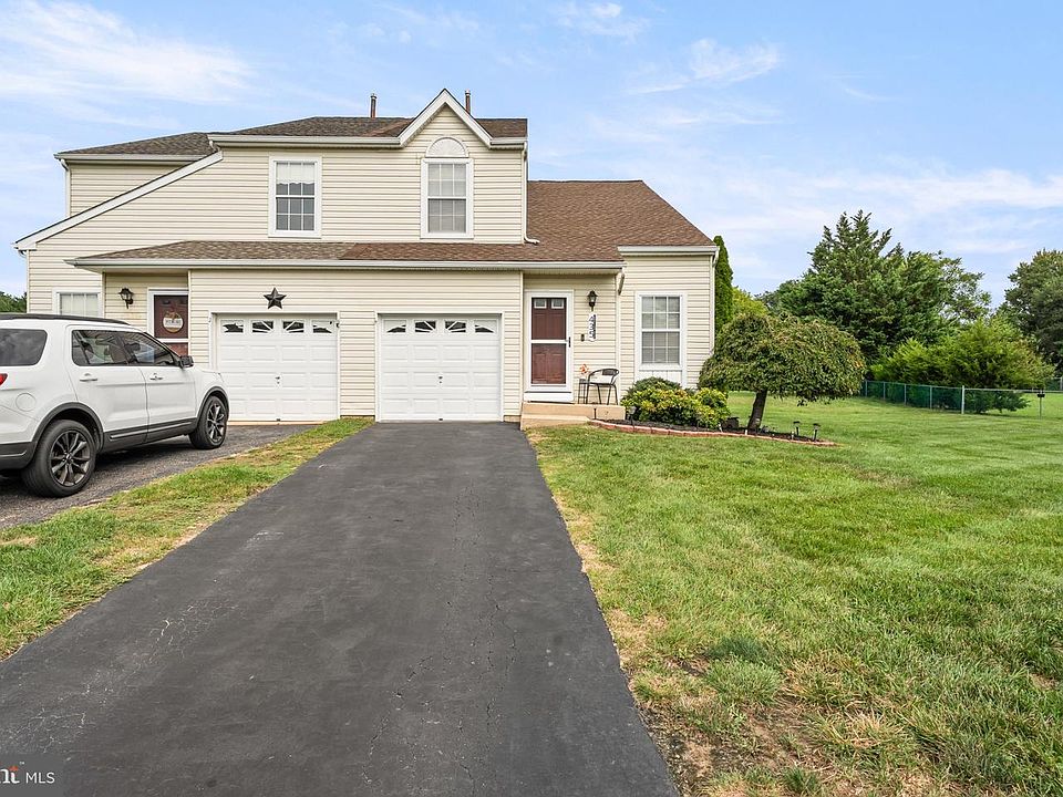 1st image of 435 Longfellow Dr