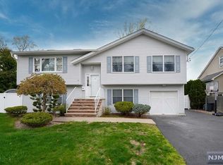 92 Lake St, Westwood, NJ 07675