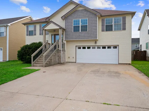 3738 Gray Fox Dr, Clarksville, TN 37040