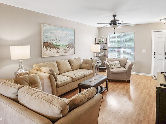 5th image of 527 Candida Drive
