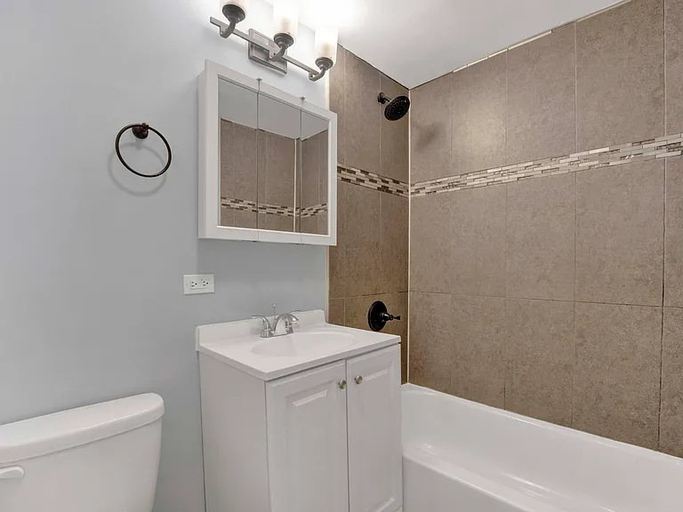 3340 S Carpenter St #2F — Photo 14