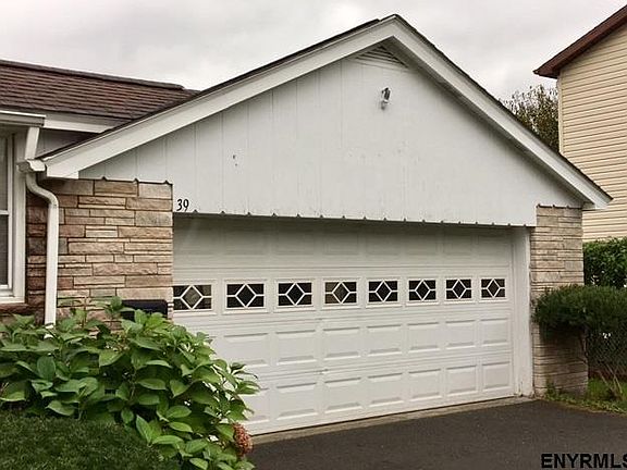 2nd image of 39 Moreland Ave
