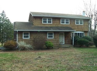 616 Fox Farm Rd, Asbury, NJ 08802