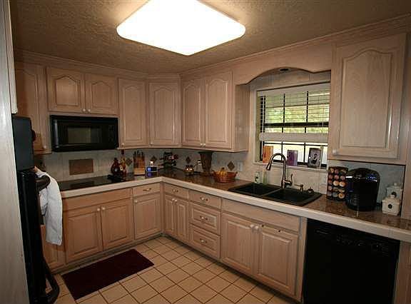 2nd image of 2356 Harper Ln