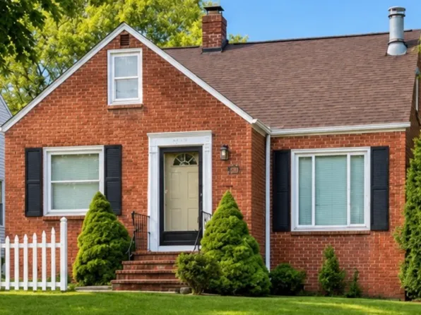 (undisclosed Address), Lyndhurst, OH 44124