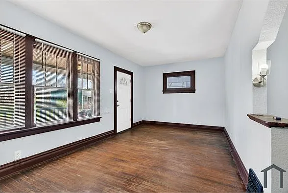 5944 Thekla Ave — Photo 7
