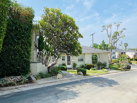 2nd image of 4266 Holly Knoll Dr