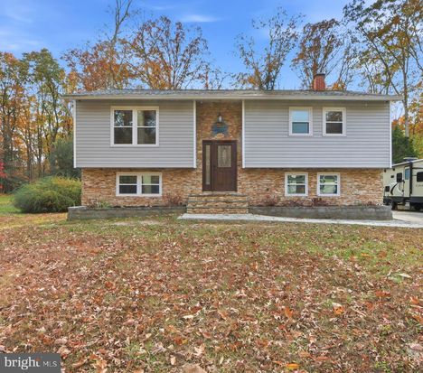 1215 Holmewood Dr, Pasadena, MD 21122