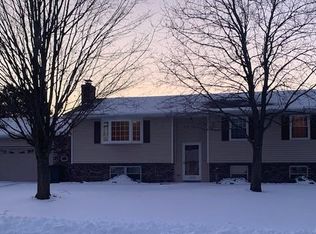 1229 Tifwood Dr, Jefferson, WI 53549