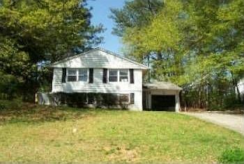 2nd image of 2494 Carolyn Dr
