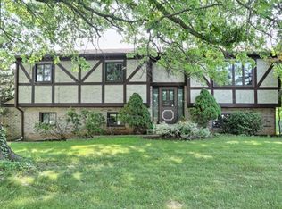 5215 Brook Dr, East Petersburg, PA 17520
