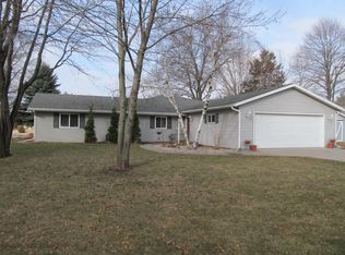 N9321 White Birch Ln, Neshkoro, WI 54960