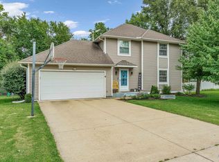 2840 SW Engler Ct, Topeka, KS 66614