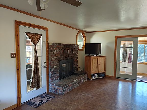 2nd image of 18884 Manzanita Dr