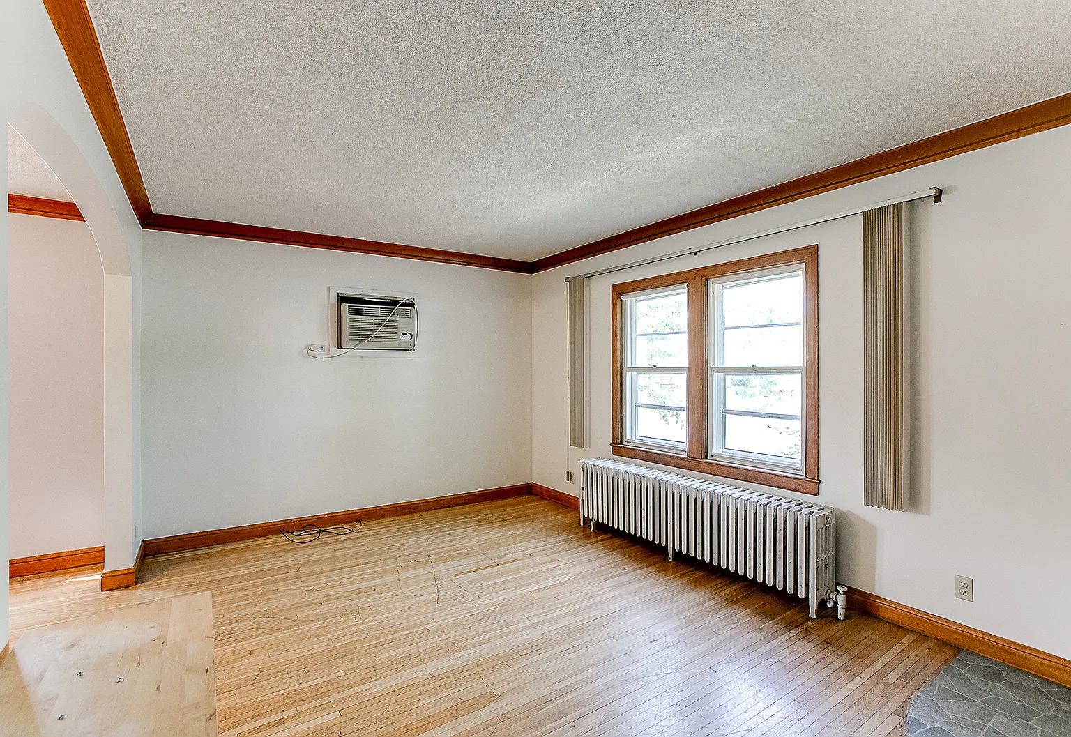 4 bed, 1.5 bath, $2,300 — Photo 3