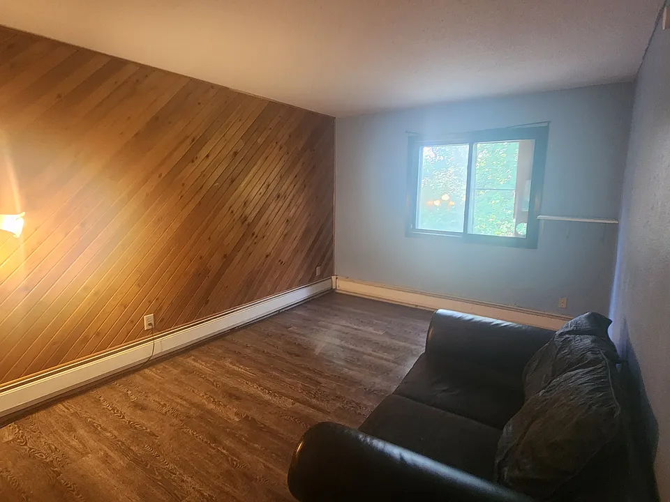 3425 Golfview Dr