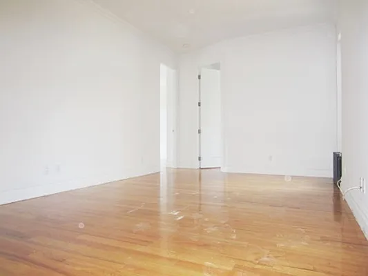 Rented by City Connections Realty | media 27