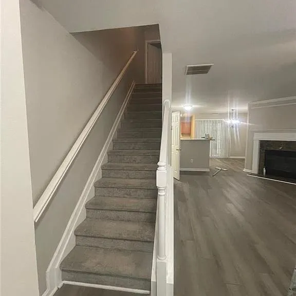 1736 Devon Dr SW — Photo 17