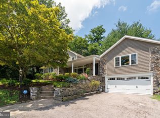 1001 Woodcircle Dr, Wynnewood, PA 19096