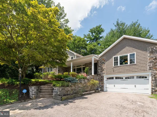 1001 Woodcircle Dr, Wynnewood, PA 19096