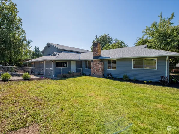5901 214th Street SW, Mountlake Terrace, WA 98043