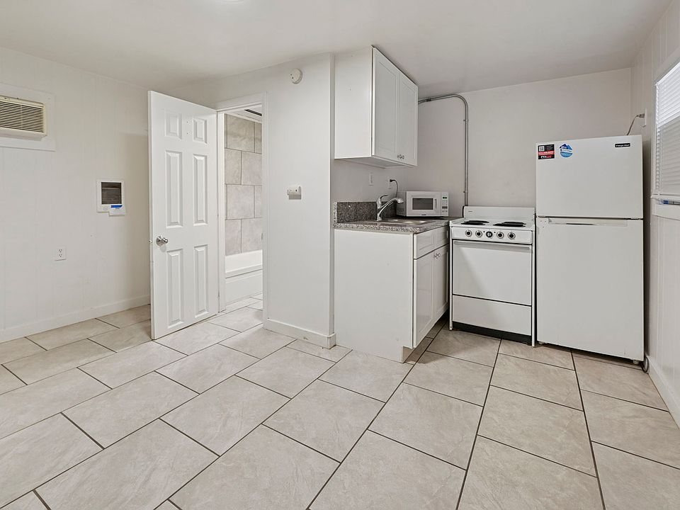 1st image of 3626 W Colorado Ave #7
