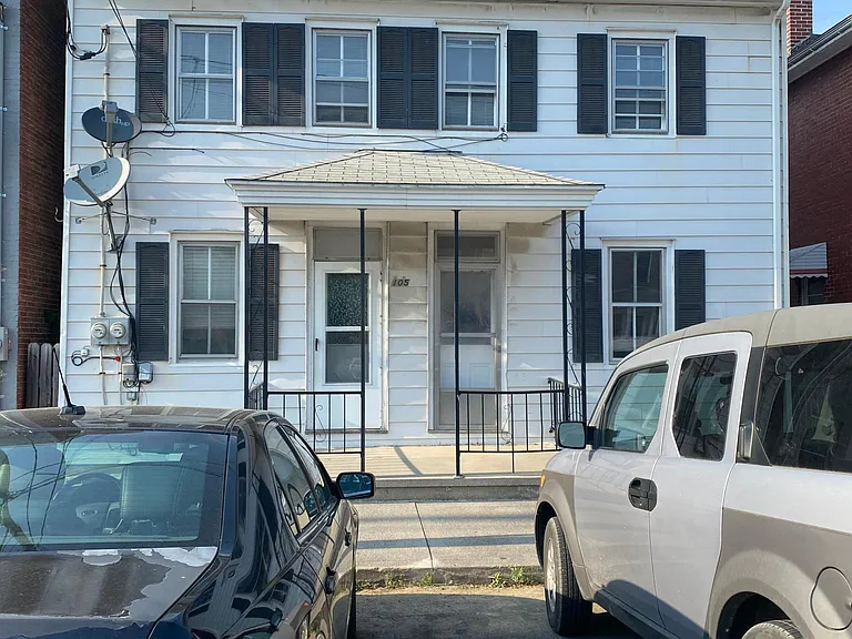 105 E Main St #2 — Photo 2