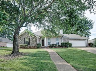 215 Moss Valley Dr, Brandon, MS 39042