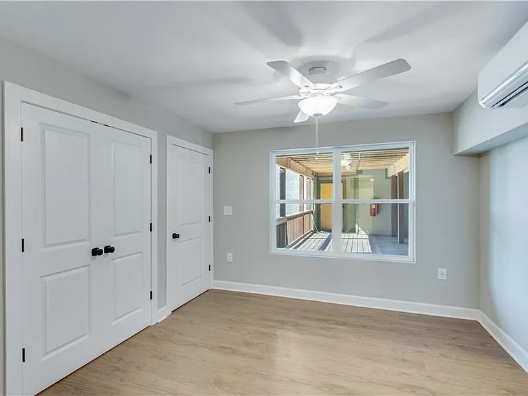710 Jesse Jewell Parkways Se Corner Level 2 #200 — Photo 9
