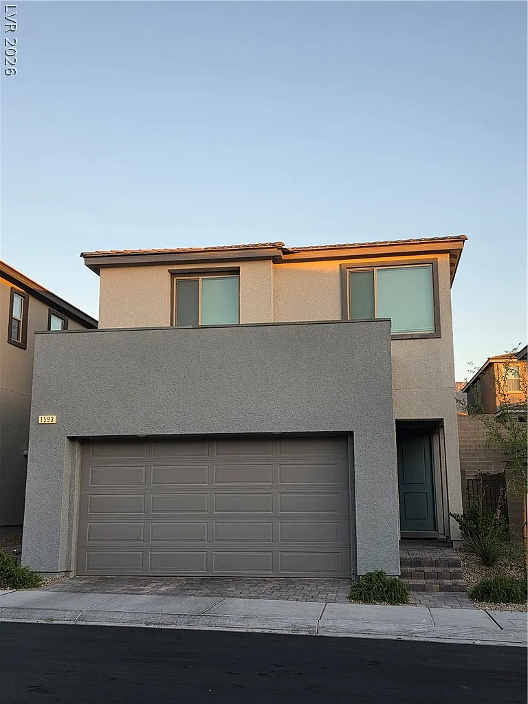 3 bed, 2.5 bath, 1721 sqft, $2,695 — Photo 1
