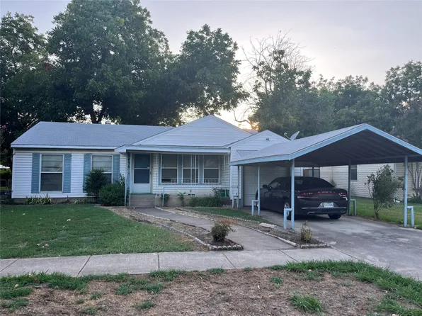 930 Clarice St, Grand Prairie, TX 75051