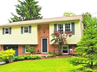 2236 Shumaker Rd, Manheim, PA 17545