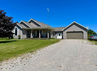2552 N Evergreen Valley Rd, Suttons Bay, MI 49682