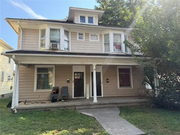 2402 & 2404 Jules St #2402, Saint Joseph, MO 64501