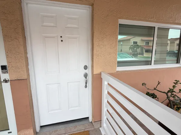 7860 W 29th Way, Hialeah, FL