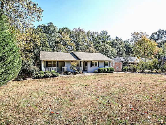 2nd image of 1271 Kingsley Cir NE