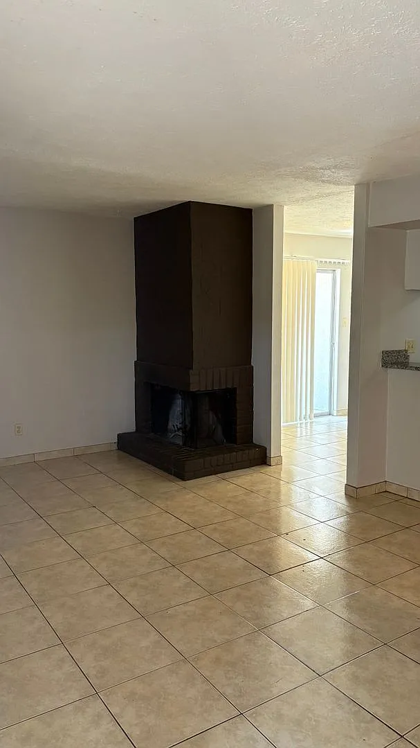 Cozy 1 Bedroom 1 bath Condo in East Tucson — Photo 4