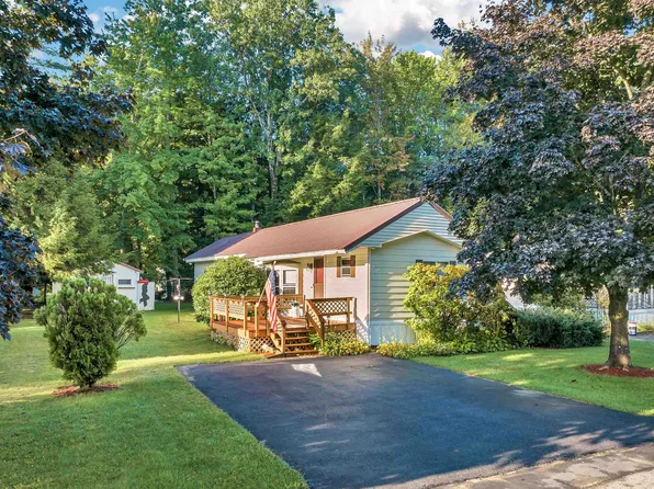 344 Old Lake Shore Road #5, Gilford, NH 03249