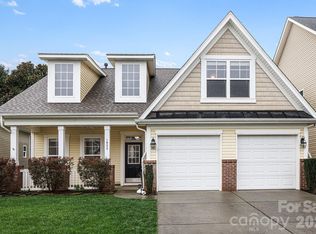 1022 Fleming Ln, Matthews, NC 28104