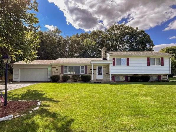 2125 Donmar LANE, Brookfield, WI 53005