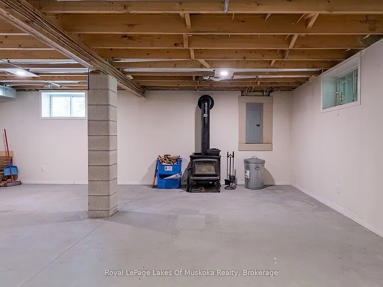 1213 Sherwood Forest Rd — Photo 32