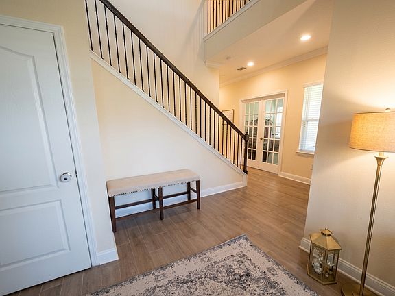 Entry way