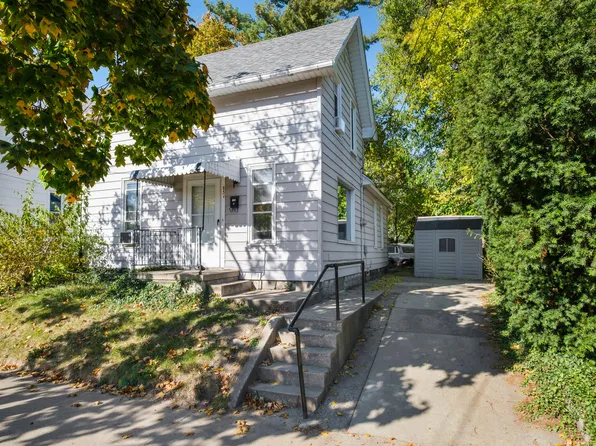 851 9th St NW, Grand Rapids, MI 49504
