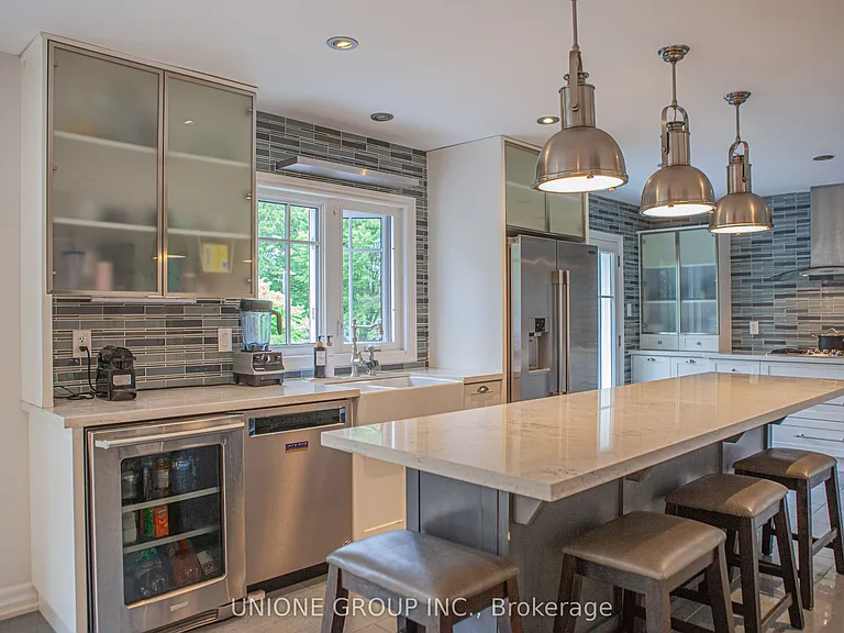 1454 Oakhill Dr — Photo 10