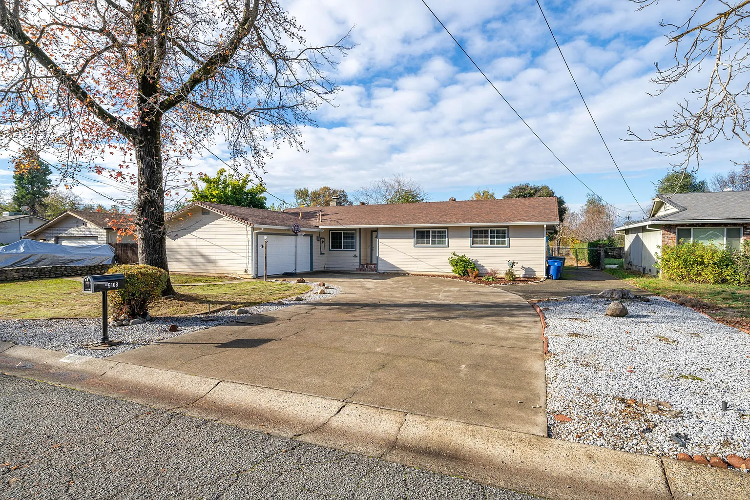 5108 Huntington Dr photo 1
