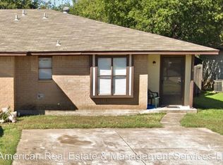1120 Suburban Dr, Cedar Hill, TX